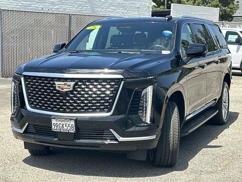Used 2025 Cadillac Escalade ESV Premium Luxury AWD/4WD image 8