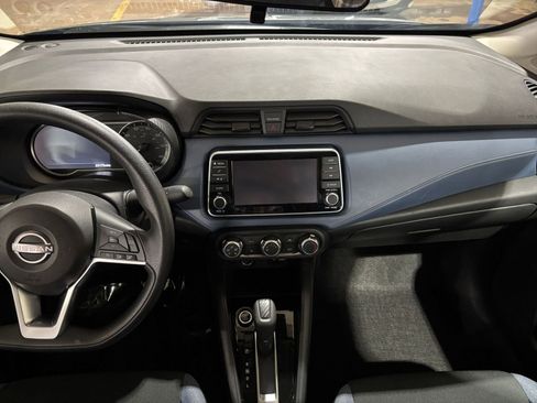 Used 2025 Nissan Versa SV image 31