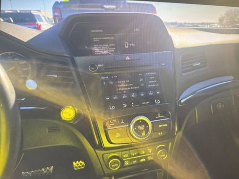 Used 2022 Acura ILX image 9