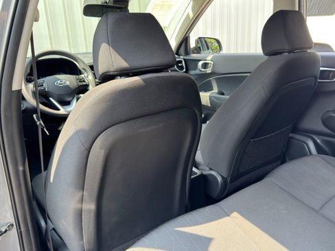 Used 2021 Hyundai Venue SE FWD image 27