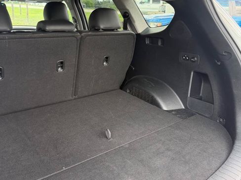 Used 2019 Hyundai Santa Fe Limited FWD image 11