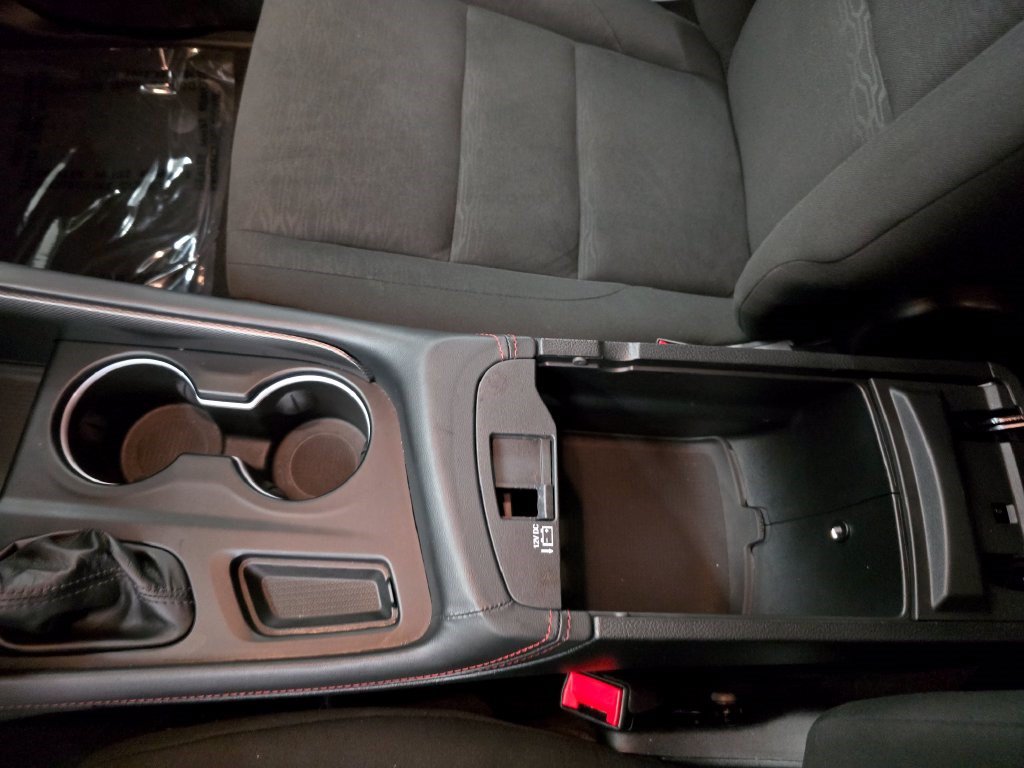 Used 2025 Dodge Durango GT RWD image 25