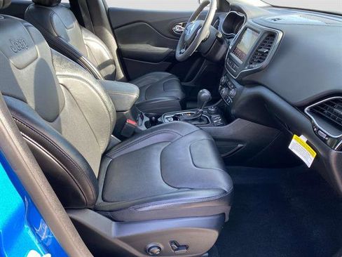 Used 2023 Jeep Cherokee Altitude Lux w/ Lux Elite Package image 21