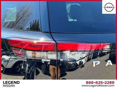 Used 2023 Nissan Pathfinder SL image 11