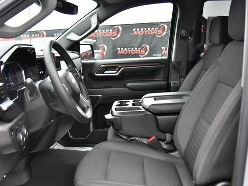 Used 2024 Chevrolet Silverado 1500 LT image 17