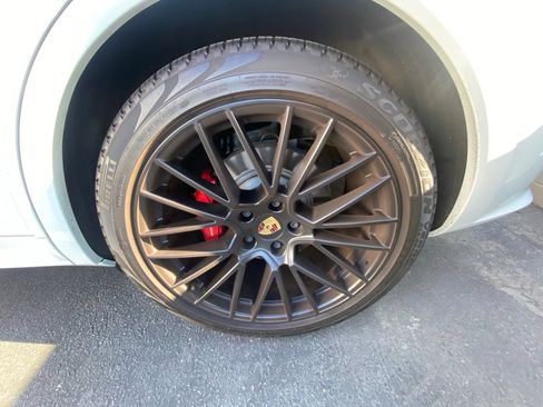 Used 2021 Porsche Cayenne GTS AWD/4WD image 6