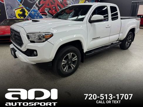 Used 2018 Toyota Tacoma TRD Sport AWD/4WD image 1