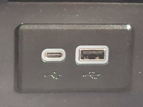 Used 2021 Buick Envision Preferred image 24