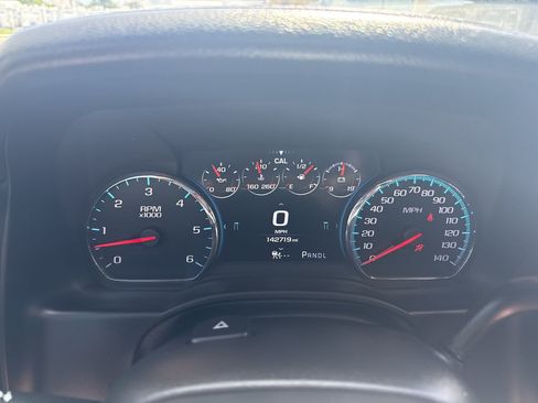 Used 2017 GMC Yukon Denali w/ Open Road Package AWD/4WD image 31
