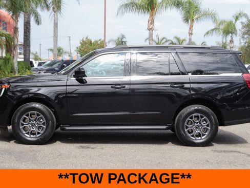 Used 2025 Ford Expedition Active AWD/4WD image 5