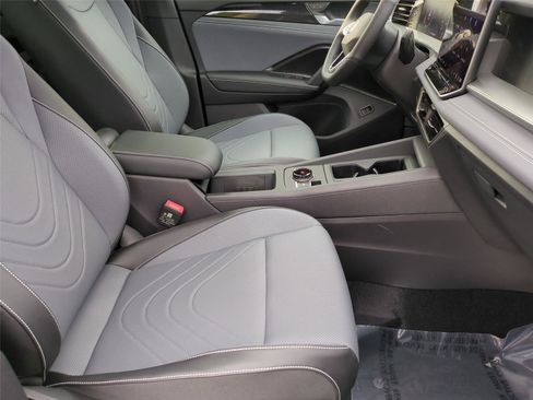 New 2026 Volkswagen Tiguan SE R-Line AWD/4WD image 20