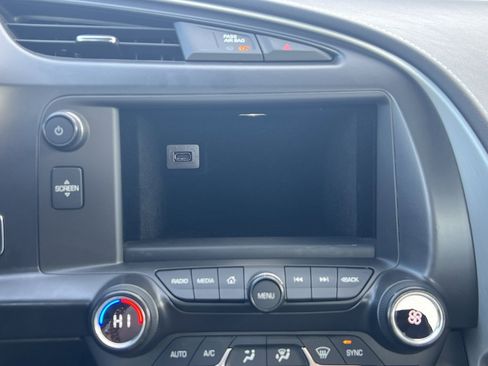 Used 2014 Chevrolet Corvette Stingray Coupe w/ Battery Protection Package image 26