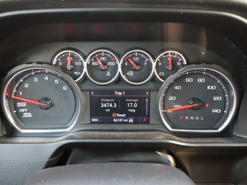 Used 2021 Chevrolet Silverado 1500 LT Trail Boss w/ Convenience Package II AWD/4WD image 24