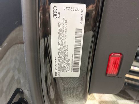 Used 2023 Audi S7 Prestige AWD/4WD image 25