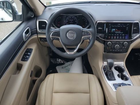 Certified 2019 Jeep Grand Cherokee Limited AWD/4WD image 19