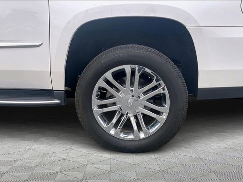 Used 2020 Cadillac Escalade ESV 2WD image 34