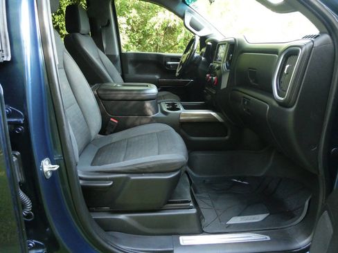 Used 2019 Chevrolet Silverado 1500 RST image 18