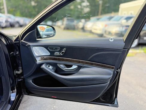 Used 2015 Mercedes-Benz S 550 4MATIC Sedan image 26