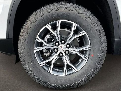 New 2026 GMC Acadia AT4 w/ Luxury Package image 14