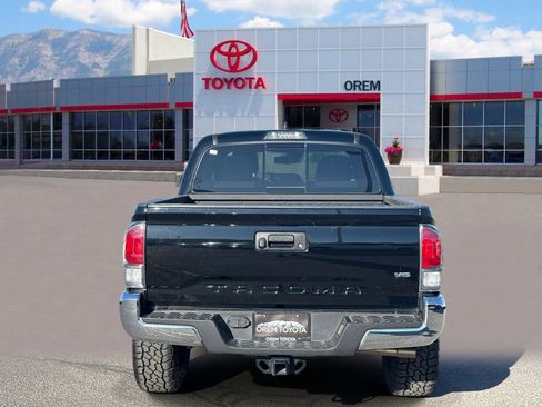Used 2023 Toyota Tacoma TRD Off-Road AWD/4WD image 4