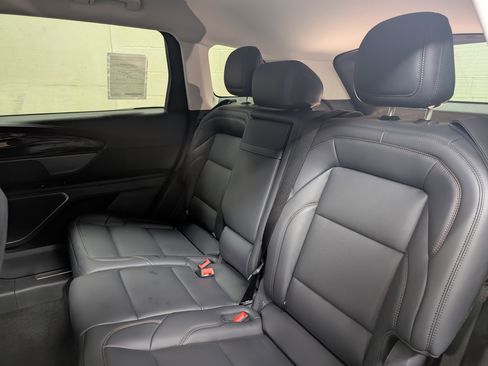 New 2026 Lincoln Nautilus Premier image 7