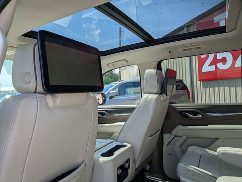 Used 2023 GMC Yukon XL Denali w/ Denali Reserve Package AWD/4WD image 22