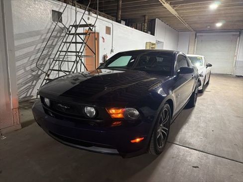 Used 2011 Ford Mustang GT Premium RWD image 1