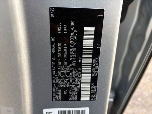 Used 2025 Toyota Grand Highlander XLE image 31