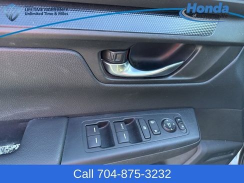 Used 2024 Honda CR-V LX image 16
