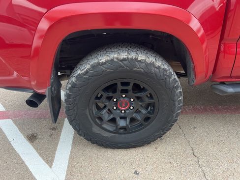 Used 2022 Toyota Tacoma TRD Sport w/ TRD Premium Sport Package image 19