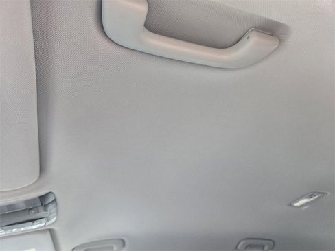 New 2026 Kia Sorento S image 18