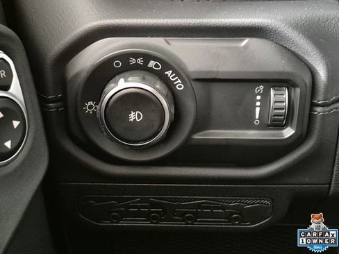 Used 2026 Jeep Wrangler Unlimited Rubicon AWD/4WD image 17