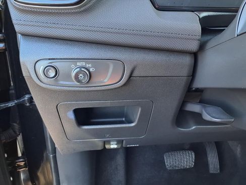 Used 2025 Chevrolet TrailBlazer LT image 14