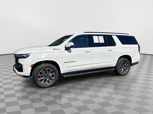 Certified 2023 Chevrolet Suburban Z71 w/ Luxury Package AWD/4WD image 1