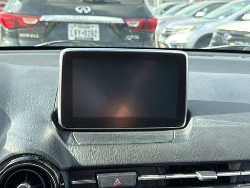 Used 2017 Toyota Yaris iA image 9