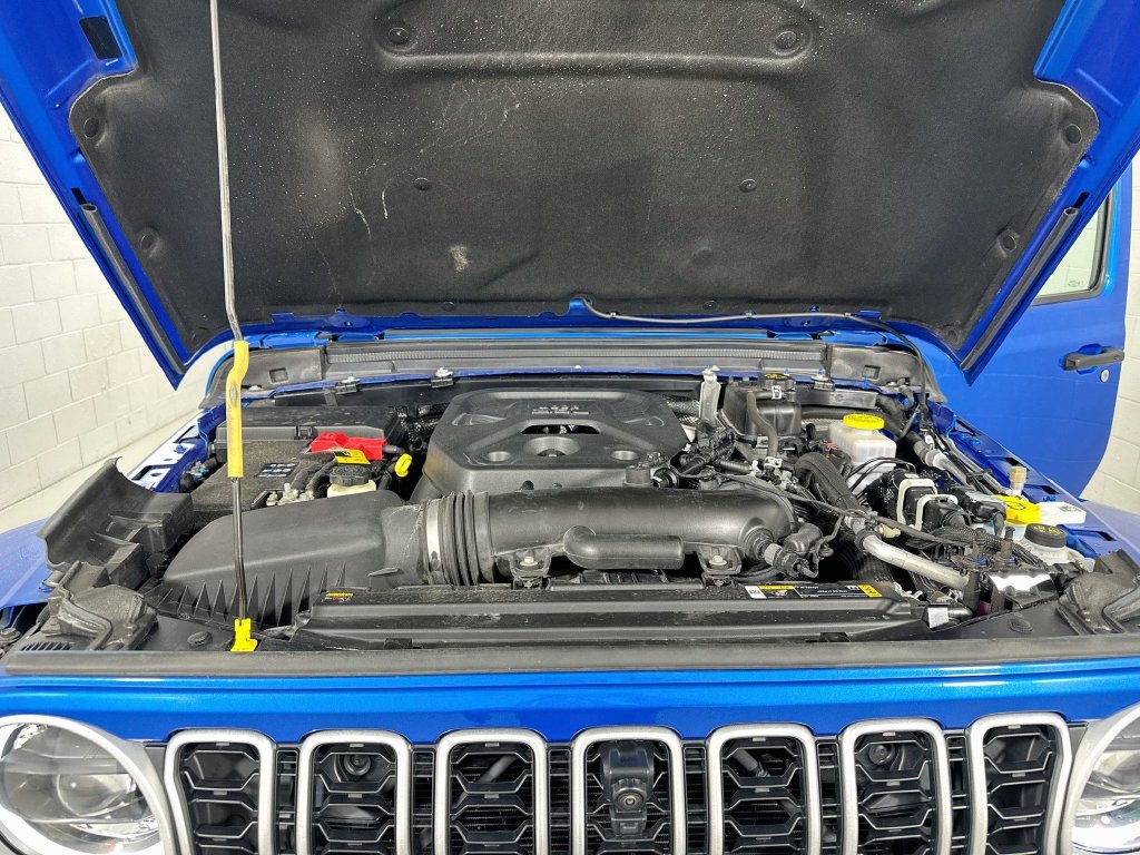 Certified 2024 Jeep Wrangler Unlimited Sahara w/ Technology Group AWD/4WD image 30