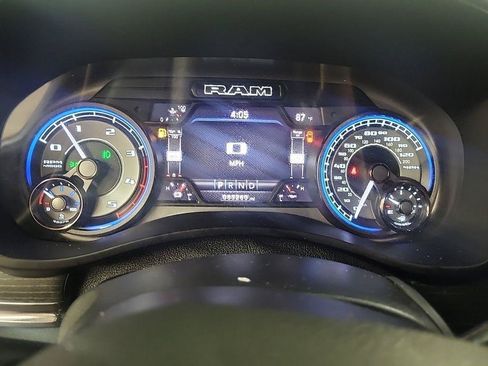 Used 2022 RAM 2500 Limited AWD/4WD image 9