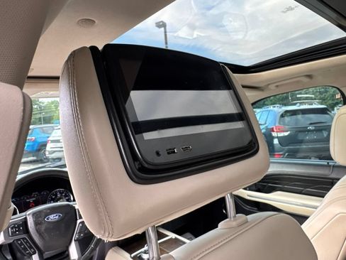 Used 2019 Ford Expedition Max Platinum AWD/4WD image 25