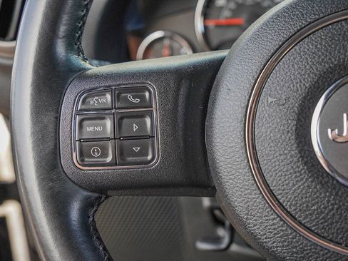 Used 2018 Jeep Wrangler Sport image 19