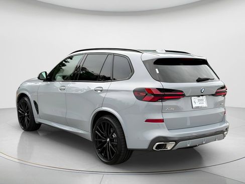 New 2026 BMW X5 xDrive40i w/ M Sport Package AWD/4WD image 7