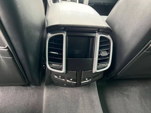 Used 2014 Porsche Cayenne S AWD/4WD image 22