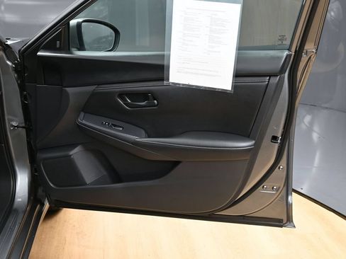 Used 2024 Nissan Sentra S FWD image 31