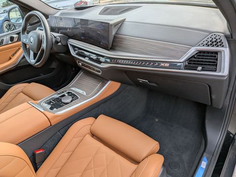 Used 2024 BMW X5 xDrive40i w/ Premium Package image 41