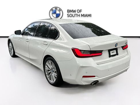 Certified 2023 BMW 330i Sedan RWD image 5
