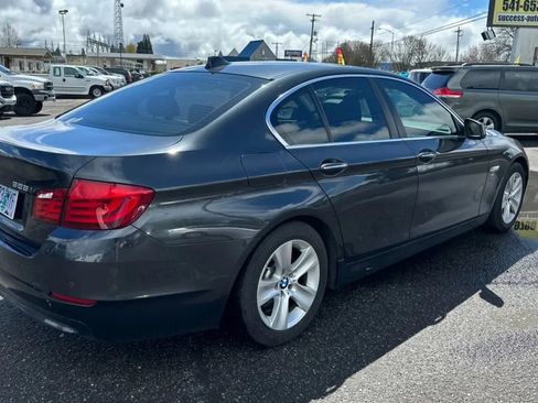 Used 2012 BMW 528i xDrive Sedan AWD/4WD image 3