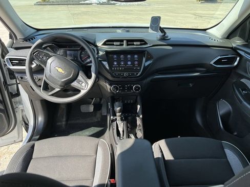 Certified 2022 Chevrolet TrailBlazer LT w/ Convenience Package image 21