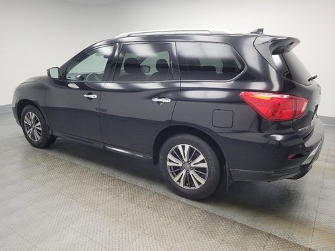 Used 2019 Nissan Pathfinder S image 3