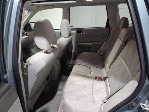 Used 2010 Subaru Forester 2.5X Premium image 9