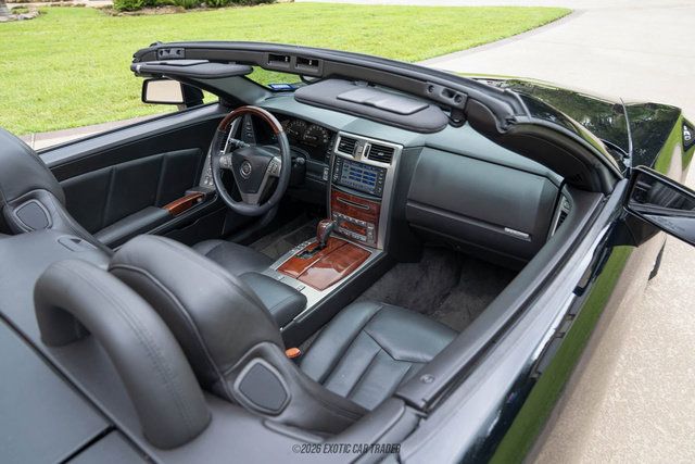 Used 2006 Cadillac XLR RWD image 63