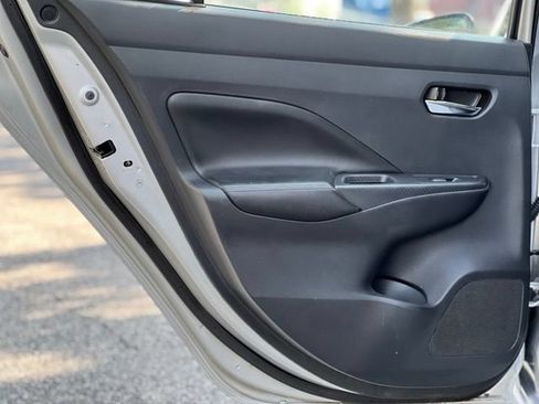 Used 2020 Nissan Versa SV FWD image 14